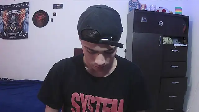 Snapshot of Fenix_hardcock chatting on 06.10.26 Fenix hardcock online show from 06.10.26