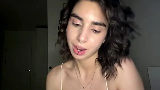 Snapshot of JessiaRuezga chatting on 05.31.26 JessiaRuezga online show from 05.31.26