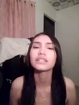 Snapshot of _BellaCute_ chatting on 06.28.26 BellaCute online show from 06.28.26
