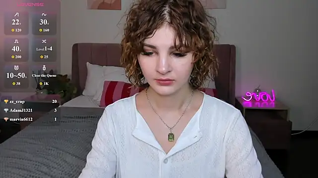 Snapshot of Kira__Fluffy chatting on 07.05.26 Kira Fluffy online show from 07.05.26