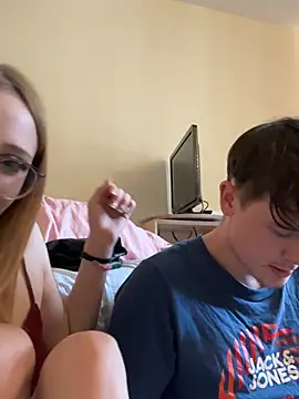 LauraundSteve  online show from 05.20.26