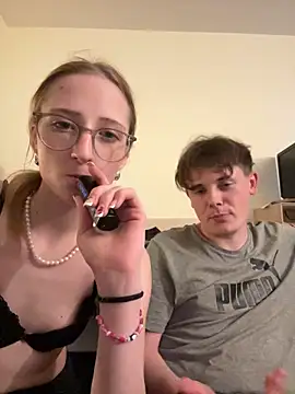 LauraundSteve  online show from 05.26.26