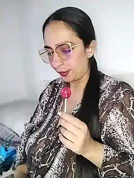 Pamela sa online show from 08.04.26