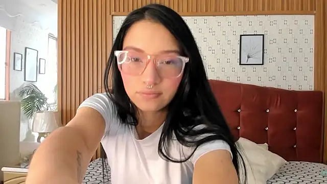 Snapshot of SophiieCalloway1 chatting on 06.09.26 SophiieCalloway1 online show from 06.09.26