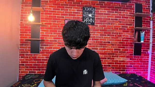Hoot boyss  online show from 06.09.26
