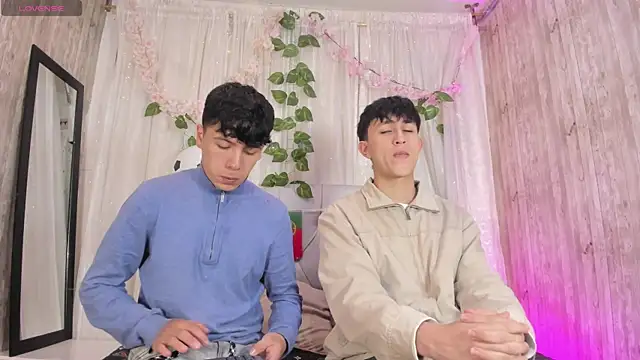 Hoot boyss  online show from 07.11.26