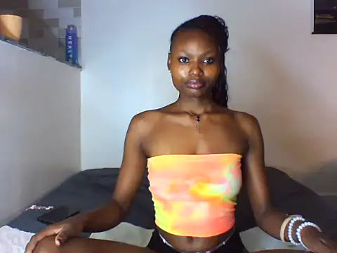 Lanita Lata online show from 05.18.26
