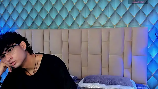 Sofia-Ethan online show from 05.25.26