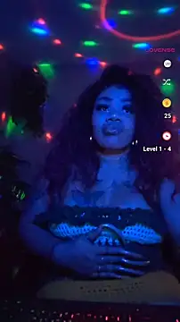 Snapshot of NailGoddessnow chatting on 01.27.25 NailGoddessnow online show from 01.27.25