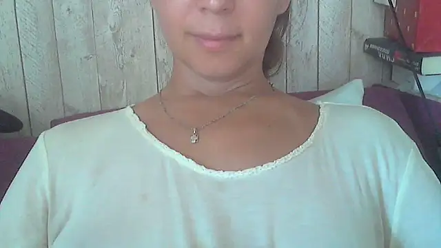 Snapshot of Bella--White chatting on 07.02.26 Bella--White online show from 07.02.26