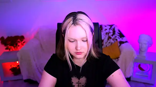 ViolettWoods online show from 07.06.26