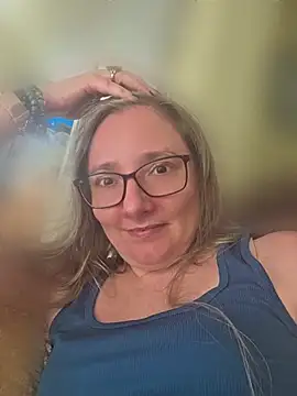 Izzylove47 online show from 07.07.26