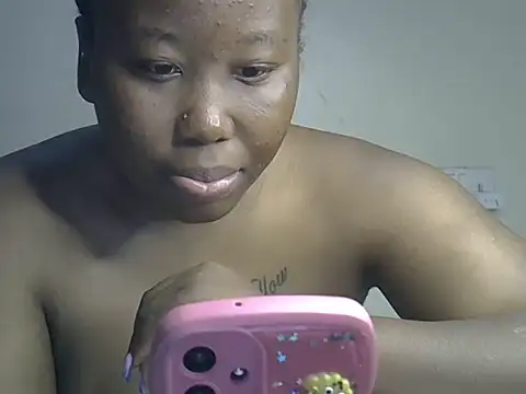 Snapshot of Curvy_nelly1 chatting on 06.30.26 Curvy nelly1 online show from 06.30.26