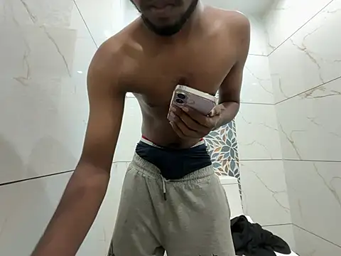 male18in online show from 06.21.26