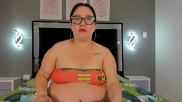 zoe curvyy online show from 06.19.26