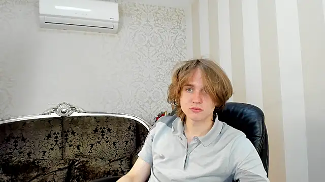 Snapshot of FinnBev chatting on 05.31.26 FinnBev online show from 05.31.26