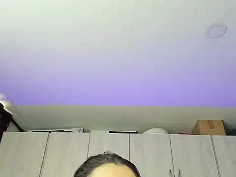 Honniewhitee  online show from 07.08.26