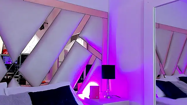 AliceCruzz online show from 06.06.26