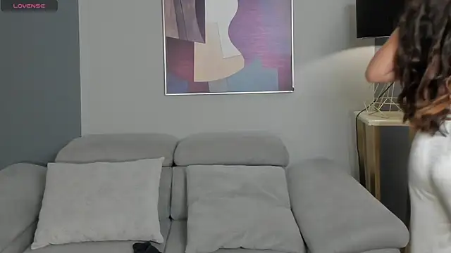LillySanders online show from 07.10.26
