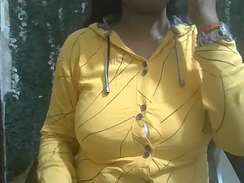 Snapshot of shallykaur chatting on 06.02.26 shallykaur online show from 06.02.26