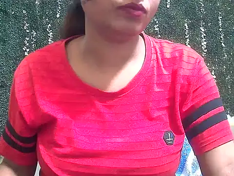 Snapshot of shallykaur chatting on 06.16.26 shallykaur online show from 06.16.26