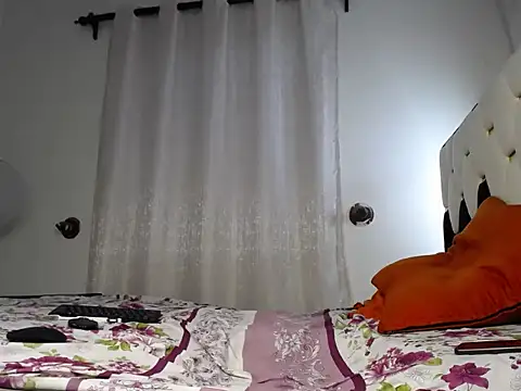 KinkQueenLove online show from 05.25.26