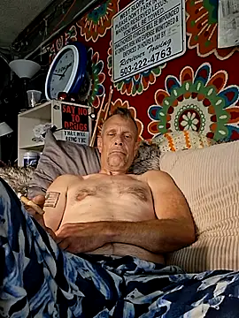 Snapshot of truckdawg2023 chatting on 07.25.26 truckdawg2023 online show from 07.25.26