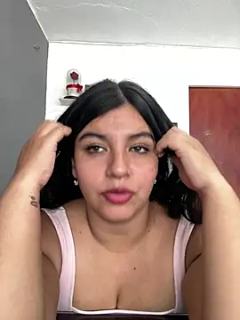 Sofiaa Bloom online show from 05.30.26