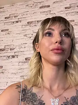 Snapshot of TeaseBabeXXX chatting on 06.07.26 TeaseBabeXXX online show from 06.07.26