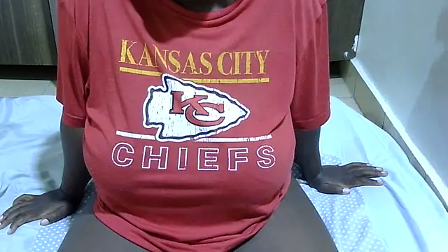 Snapshot of RawHoneyXo- chatting on 05.31.26 RawHoneyXo- online show from 05.31.26