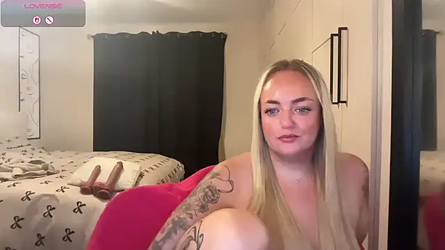 CurvyWetWife online show from 06.27.26