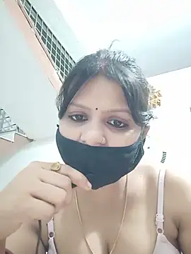 ZOYA-STRIP online show from 06.10.26
