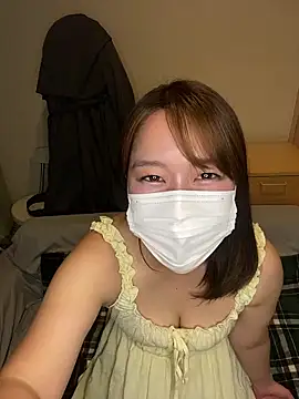 Snapshot of mami_ch chatting on 05.22.26 mami ch online show from 05.22.26
