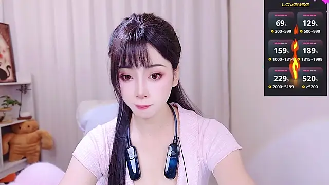 August cat online show from 05.30.26