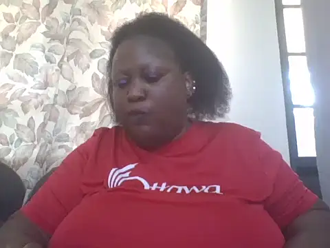 Snapshot of fat_ebonyqueen chatting on 07.08.26 fat ebonyqueen online show from 07.08.26