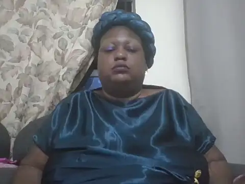 Snapshot of fat_ebonyqueen chatting on 07.09.26 fat ebonyqueen online show from 07.09.26