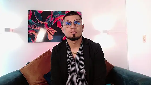 Snapshot of dominikvega chatting on 05.27.26 dominikvega online show from 05.27.26
