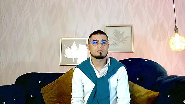 Snapshot of dominikvega chatting on 05.30.26 dominikvega online show from 05.30.26