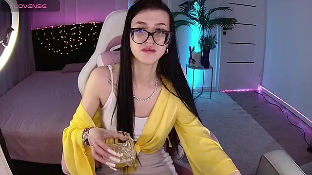 Ariella Me online show from 05.23.26