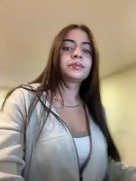 Hanna Cruz  online show from 06.26.26