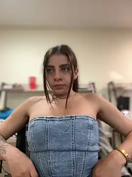 Hanna Cruz  online show from 07.15.26