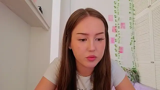 Snapshot of silver_grl chatting on 07.16.26 silver grl online show from 07.16.26