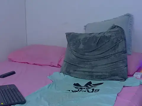 skoook gray  online show from 06.27.26