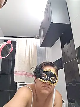 HOTANDSKINNY online show from 07.09.26