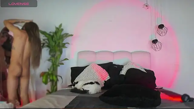 charlotteinpool online show from 07.04.26