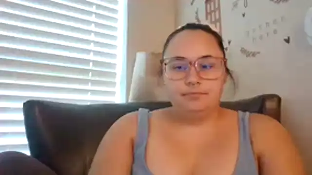 Midnight Riott online show from 06.04.26
