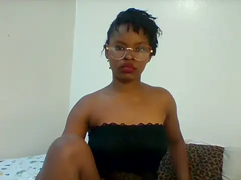Snapshot of hot_cammy chatting on 06.16.26 hot cammy online show from 06.16.26