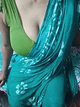Snapshot of radhikagupta345 chatting on 05.28.26 radhikagupta345 online show from 05.28.26