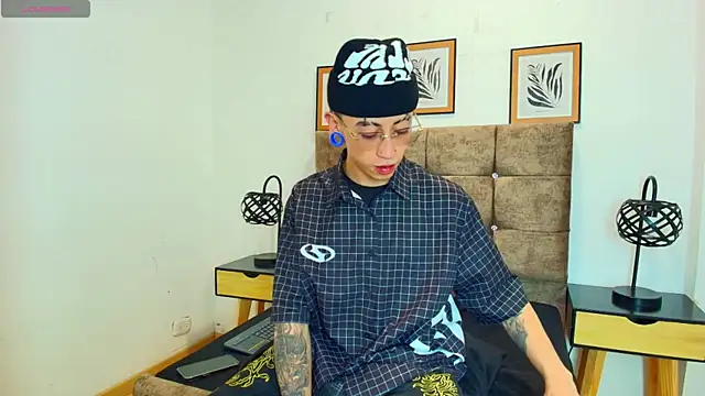 Yoshua Smith  online show from 05.29.26