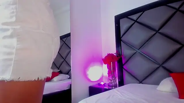 IsabellaVillalobos online show from 06.10.26